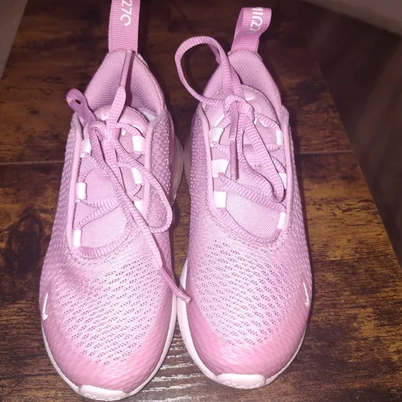 Nike Airmax 270 Kids Pink Sneaker size 10.5c