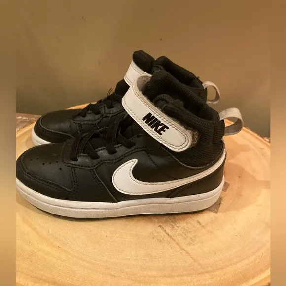 Nike Court Borough Mid 2 Black Leather CD7783-010 Hook &amp; Loop Sneakers Boys 11C