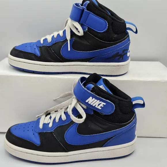 Nike court Borough mid 2 size 4