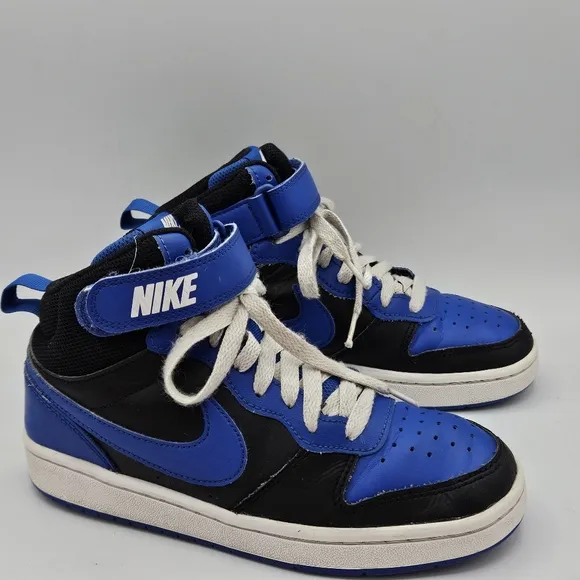 Nike court Borough mid 2 size 4