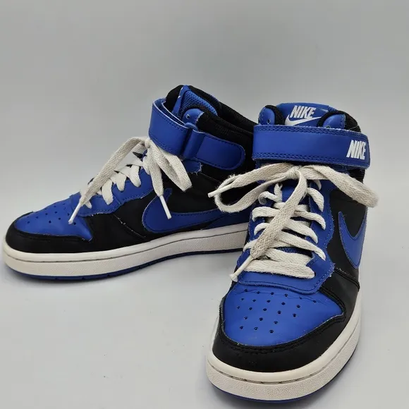 Nike court Borough mid 2 size 4