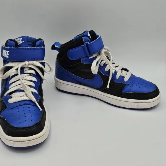 Nike court Borough mid 2 size 4