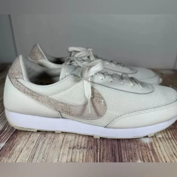 Nike Daybreak Sail White Particle Beige Leather Sneakers W8.5