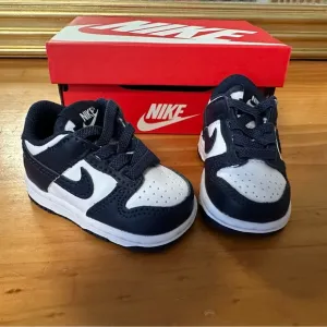 Nike Dunk Low Nike Kids' Navy and White Sneakers