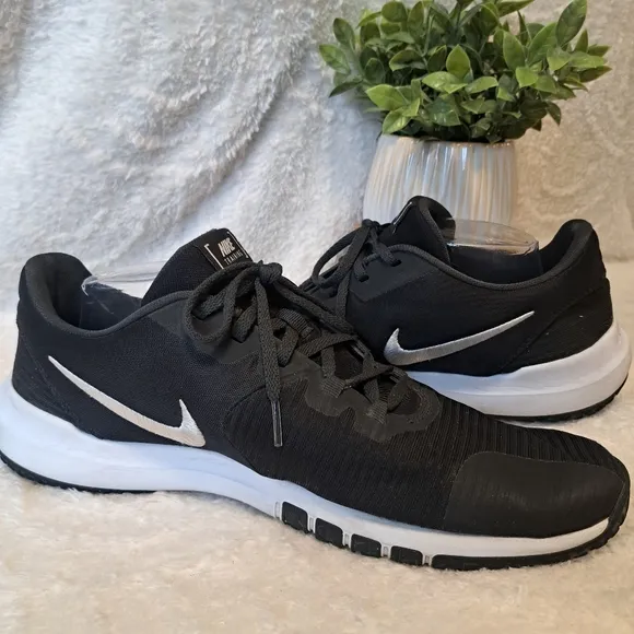 Nike Flex Control 4 Sneakers Men's Black Trainers Athletic Shoe CD0197-002 Sz 14