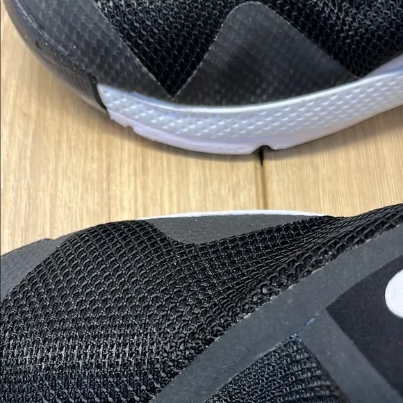 Nike Flyers Black and White Slip-On Sneakers with Cushioned Sole