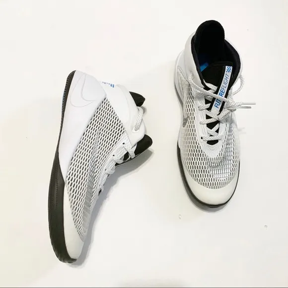 Nike Future Flight Big Kids Basketball Sneakers