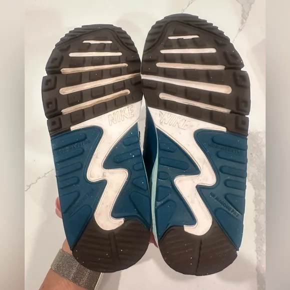 Nike Girls Air Max Sneakers - Teal and White