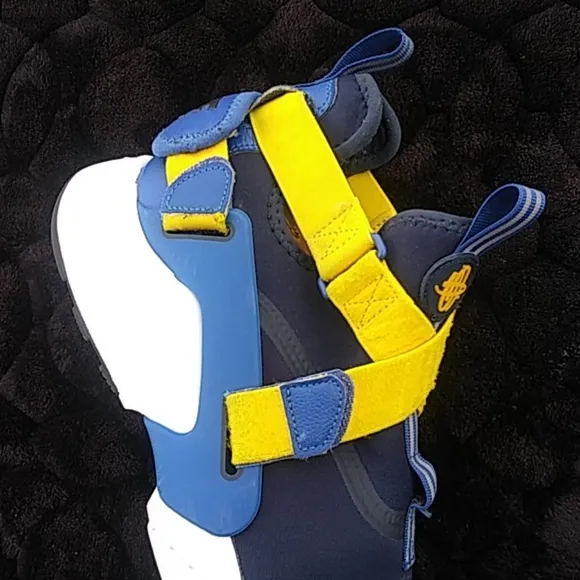 Nike Huarache City Nike AJ6662-405 (Youth 7)