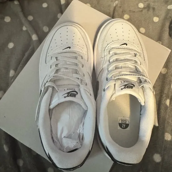 Nike Kids Air Force 1 White Sneakers