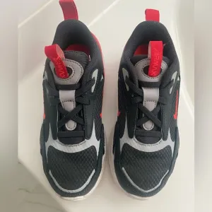Nike Kids Air Max Black and Red Sneakers