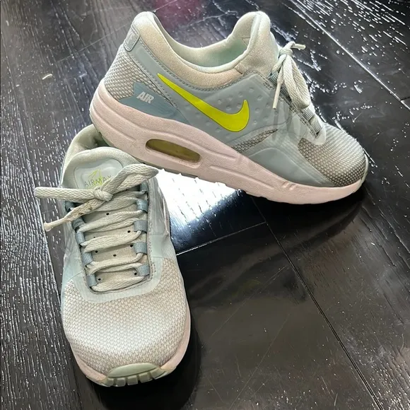 Nike Kids Air Max Zero Essential GS Glacier Blue Sneakers Sz 3Y New Need Washed