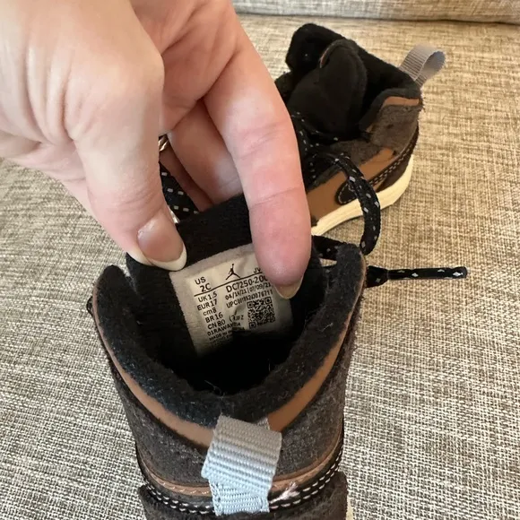 Nike Kids Brown and Black Sneakers