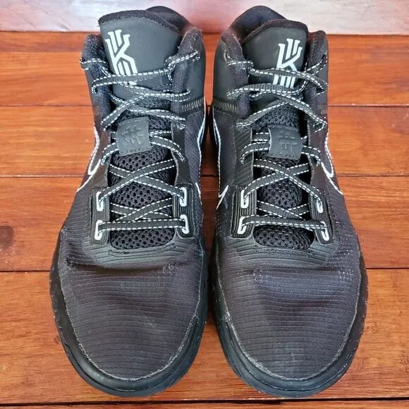 Nike Kyrie Flytrap IV 4 Shoes Men 8 Black White Basketball Sneakers