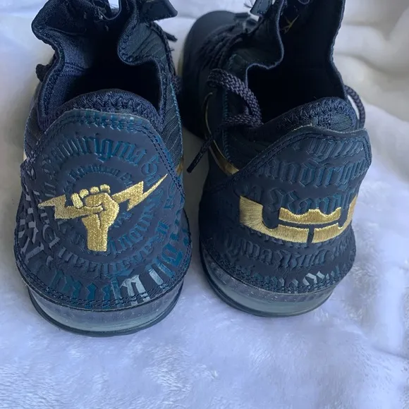 Nike LeBron 16 Low - Black and Gold
