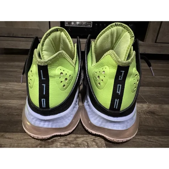 Nike LeBron 19 Low Ghost Green Black Mens Size 12 Basketball Shoes Sneakers