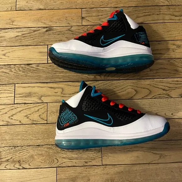 Nike LeBron 7 RED CARPET