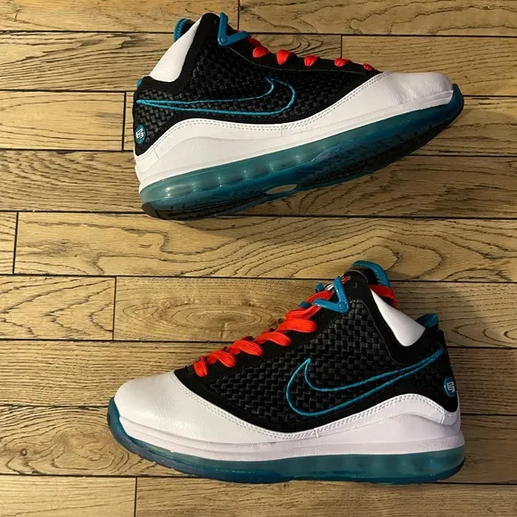 Nike LeBron 7 RED CARPET