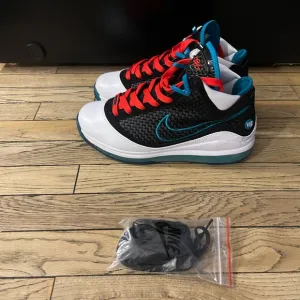 Nike LeBron 7 RED CARPET
