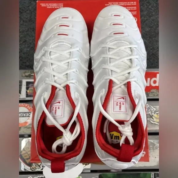 Nike Men Plus Air Max Vapormax White and Red Sneakers