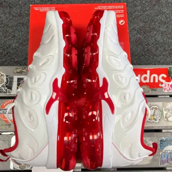 Nike Men Plus Air Max Vapormax White and Red Sneakers
