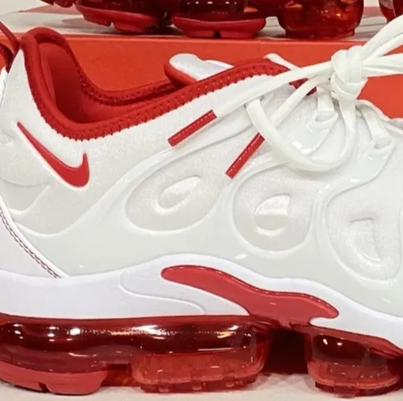Nike Men Plus Air Max Vapormax White and Red Sneakers