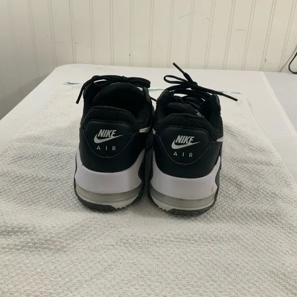 Nike Men's Black Sneakers, Nike Air Max. Retro Max air size 7.5