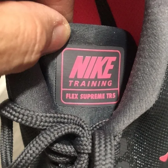 Nike NEW Flex Supreme Trainer 5 Womens Sneakers size 10