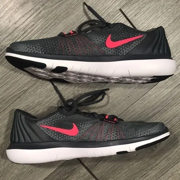 Nike NEW Flex Supreme Trainer 5 Womens Sneakers size 10