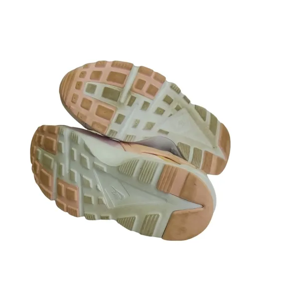 Nike Pink Huarache Shoes 7Y