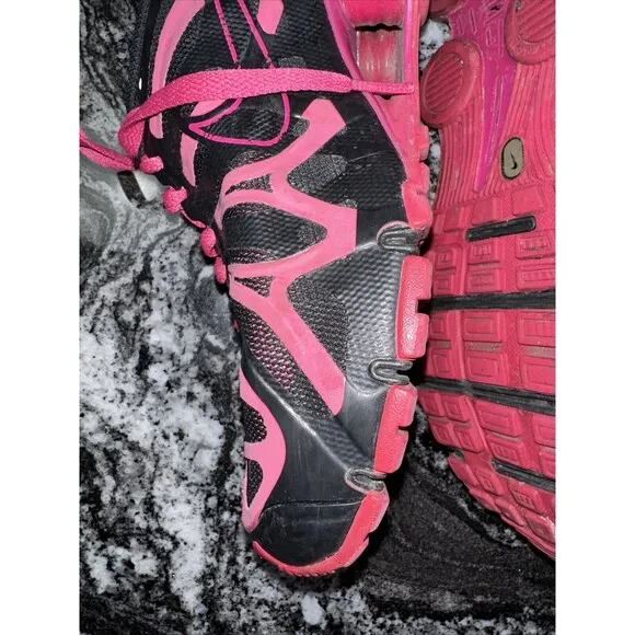 Nike Shox Turbo 13 GS - 525236 001 - Black / Fireberry - Youth: 6Y / Womens: 8