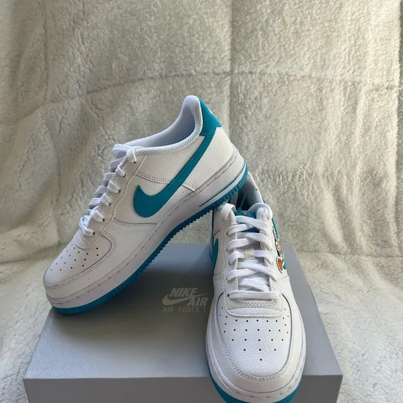 NIKE SNEAKERS X SPACE JAM COLLAB