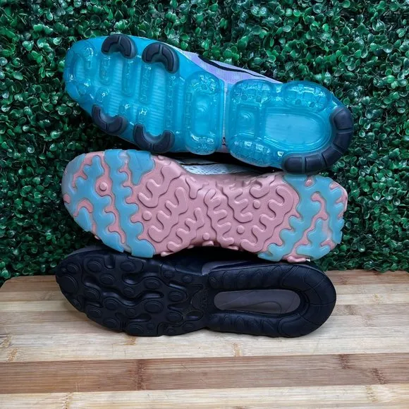 Nike Sz 12 - RIGHT SHOE ONLY - Vapormax 270 React D/MS/X Amputee Zoom Background