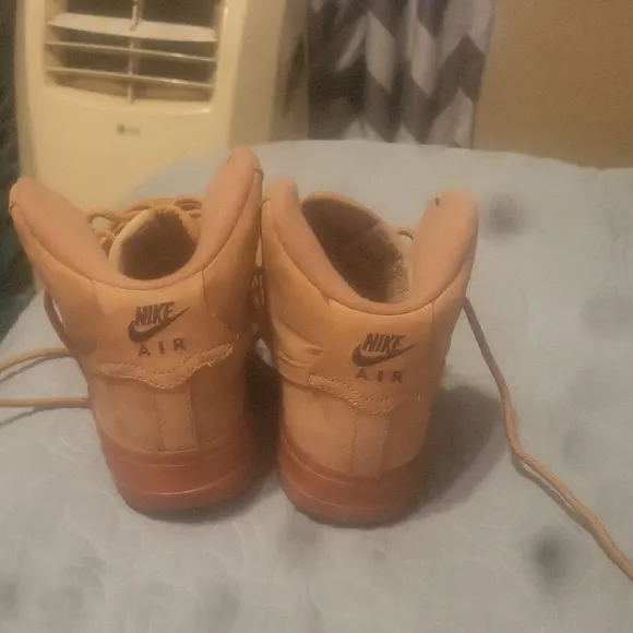 Nike Tan Sneakers High-Top Air Force 1