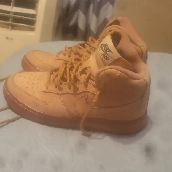 Nike Tan Sneakers High-Top Air Force 1