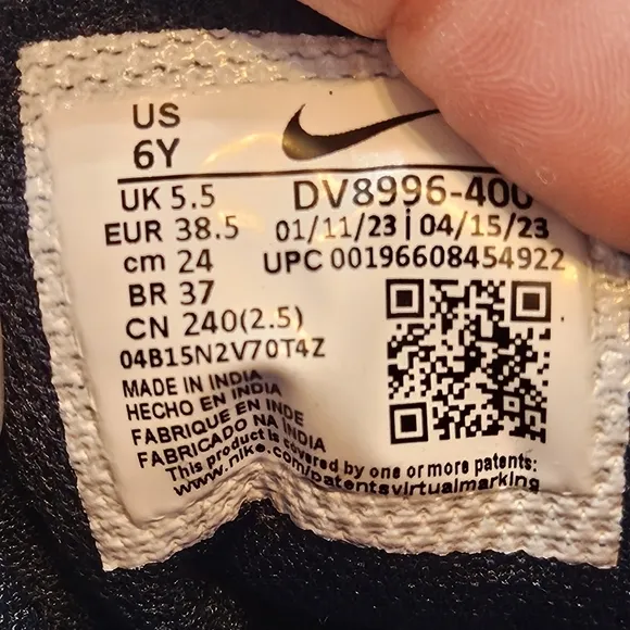 Nike Team Hustle D 6Y (PS) Hyper Royal/White Boy's Sneakers-Size 6Y DV8994
