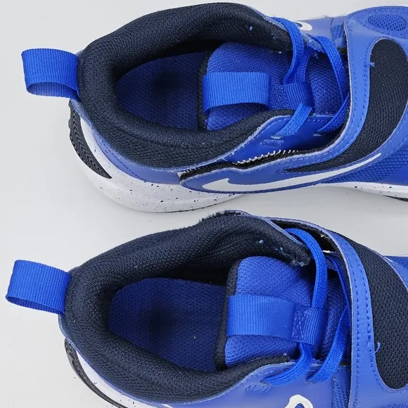 Nike Team Hustle D 6Y (PS) Hyper Royal/White Boy's Sneakers-Size 6Y DV8994