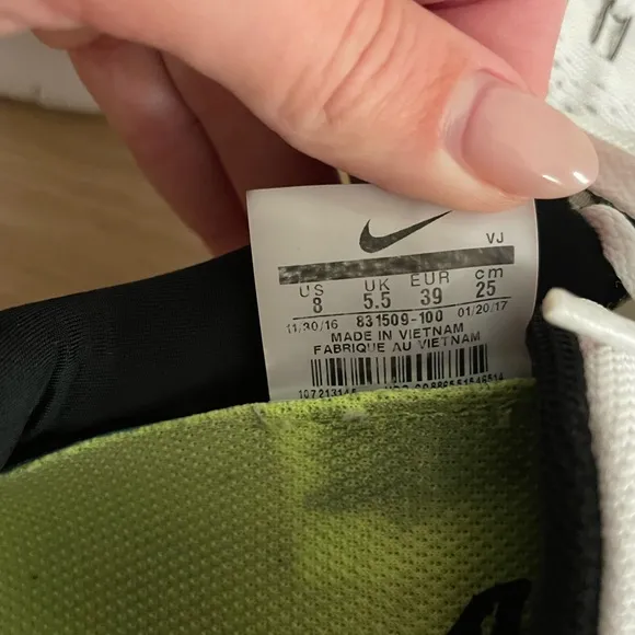 Nike White and Black Sneakers