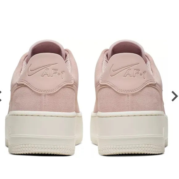 Nike Women's Air Force 1 '07 Shoes