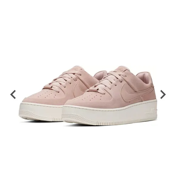Nike Women's Air Force 1 '07 Shoes
