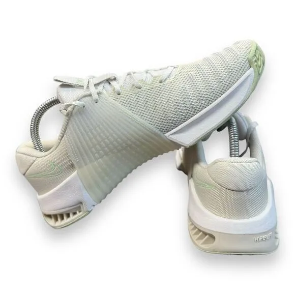 Nike Womens Sz 6 Metcon 9 PRM Sea Glass/Gold Star Basketball FJ1571 001