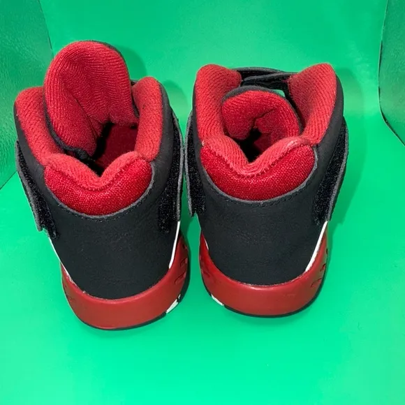 Nike/Jordan- Dunk/Jordan 8 sneakers, CLEAN, 10c size, Preowned, Both Pairs