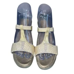 NOAT Delia Pearl Canvas Size 38 Or 7.5 Comfort Sandal Shoes