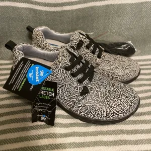 Nurse Mates Align Velocity Shoes NWT Size 7.5