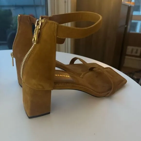 NWB Good American Block Heel Square Toe Sandals in Amber, Size 10