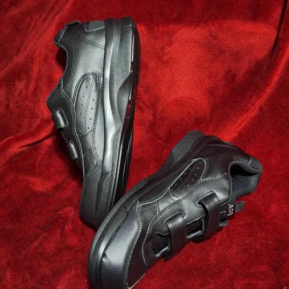 NWOT Apex Orthopedic Active Shoes~Walkers~Double Strap~Diabetic~Sneakers