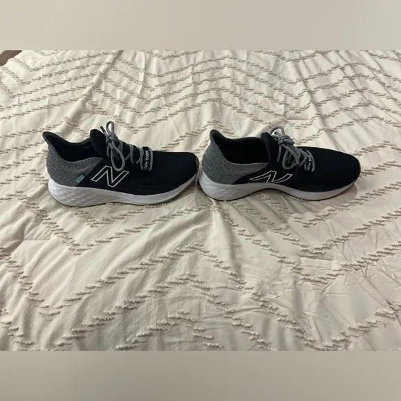 NWOT New Balance Black and Gray Sneakers