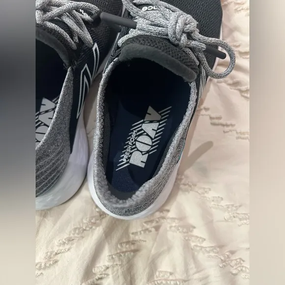 NWOT New Balance Black and Gray Sneakers