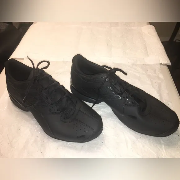 NWOT PUMA Men’s Tazon Black Sneakers - Size 12