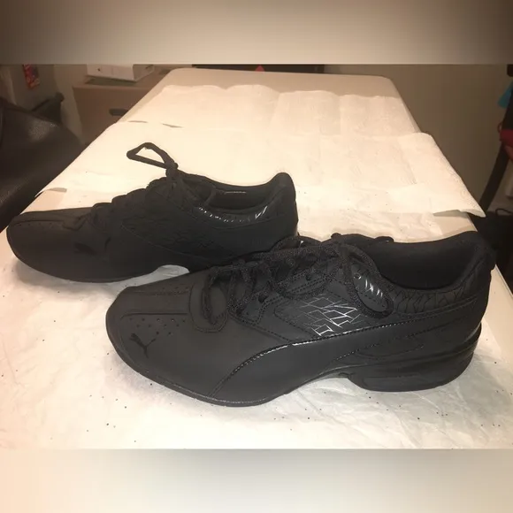 NWOT PUMA Men’s Tazon Black Sneakers - Size 12